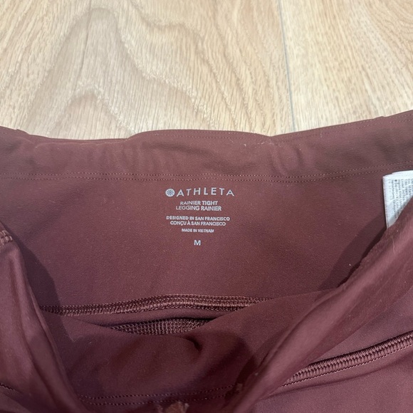 Athleta Rainier 7/8 Tight, Size Medium. - Picture 5 of 9